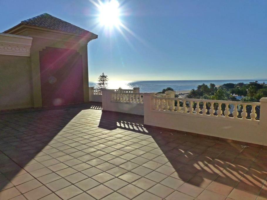 شقة Penthouse With Ocean View إيسلا كانيلا المظهر الخارجي الصورة