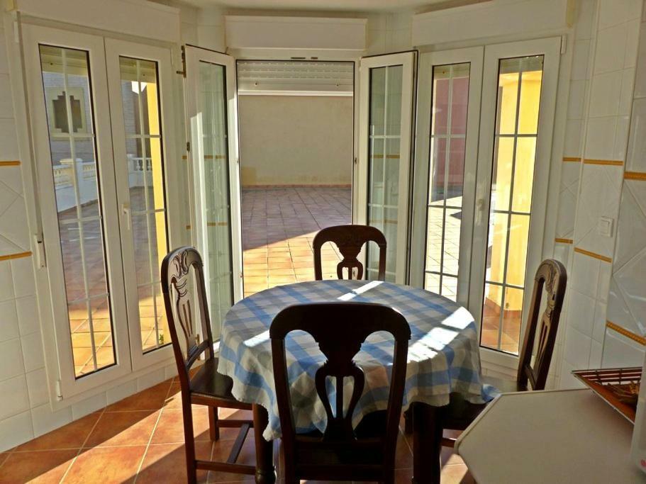 شقة Penthouse With Ocean View إيسلا كانيلا المظهر الخارجي الصورة